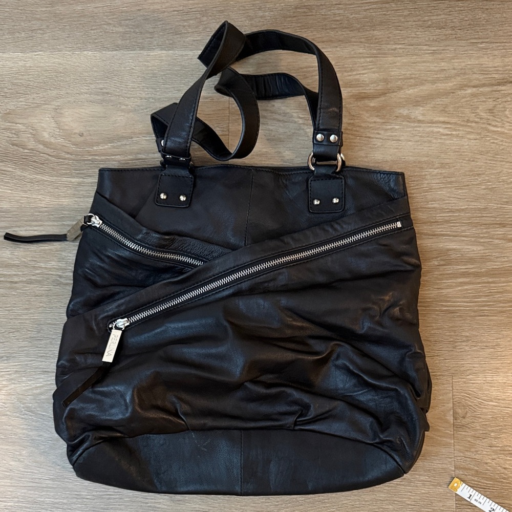 Perlina Black Shoulder Bag